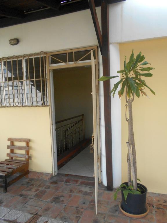 Hostal Condo-Parque Santo Domingo Luaran gambar