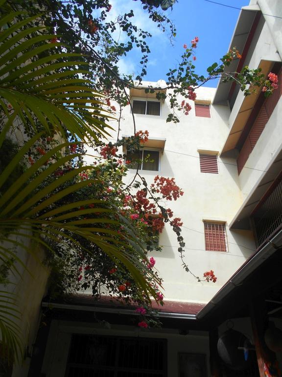 Hostal Condo-Parque Santo Domingo Luaran gambar