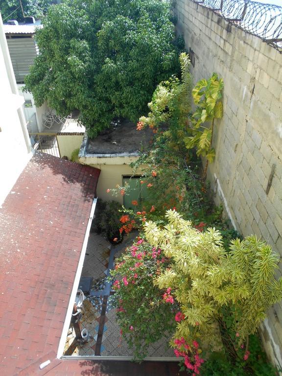 Hostal Condo-Parque Santo Domingo Luaran gambar