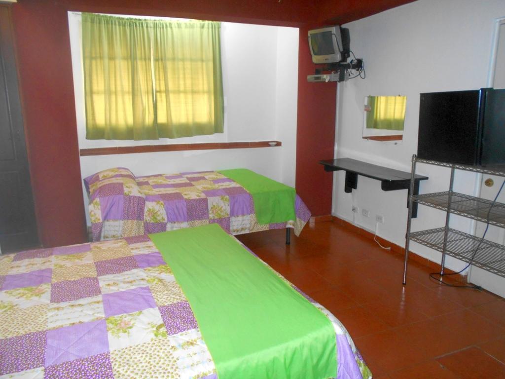Hostal Condo-Parque Santo Domingo Luaran gambar