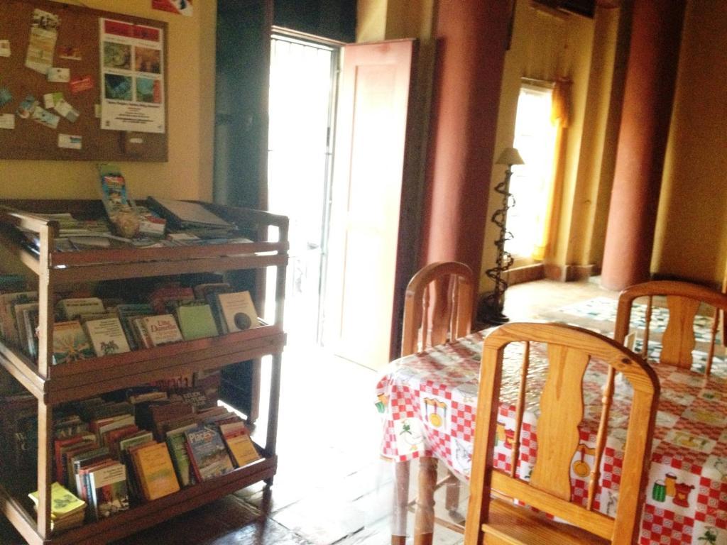 Hostal Condo-Parque Santo Domingo Luaran gambar
