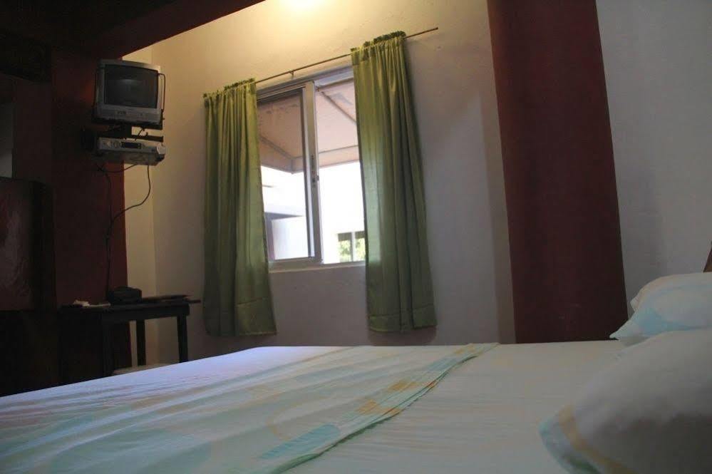 Hostal Condo-Parque Santo Domingo Luaran gambar