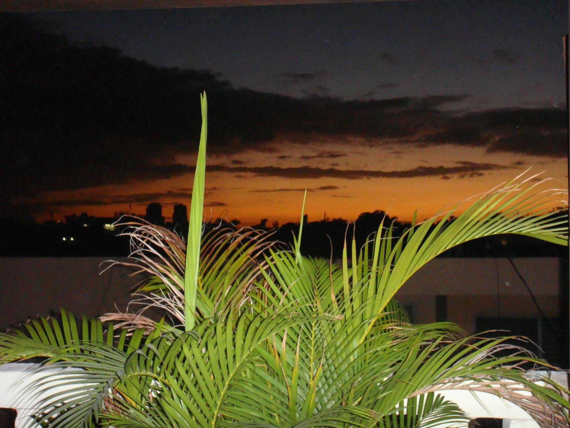 Hostal Condo-Parque Santo Domingo Luaran gambar