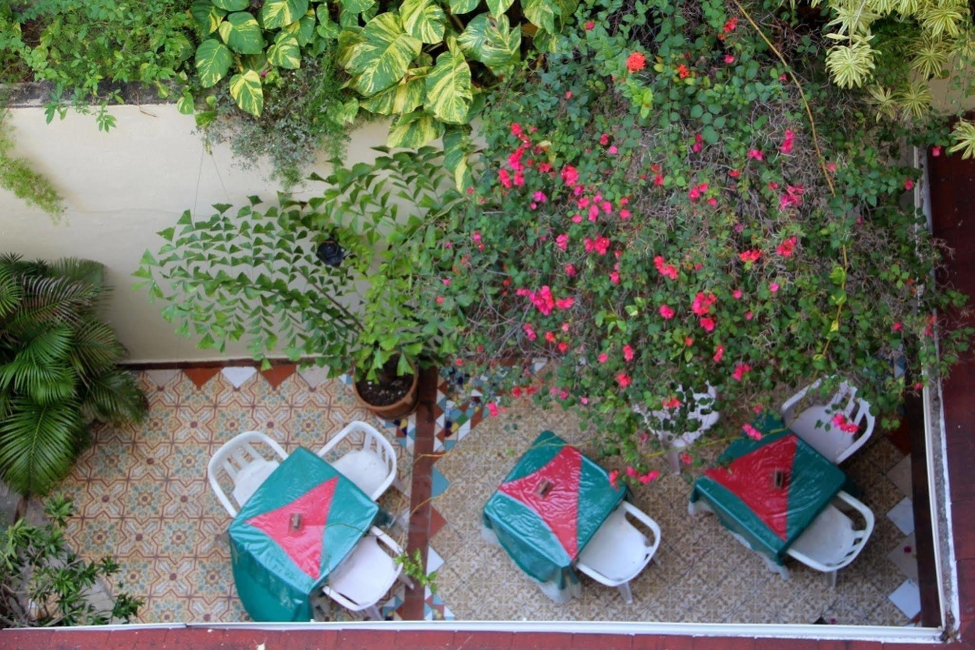Hostal Condo-Parque Santo Domingo Luaran gambar