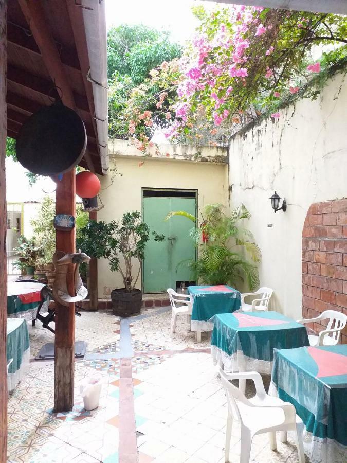Hostal Condo-Parque Santo Domingo Luaran gambar